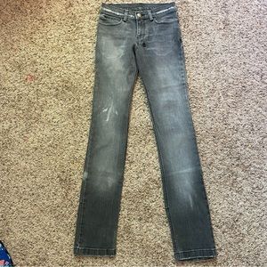 women’s designer jeans size 2.5 but US size 27